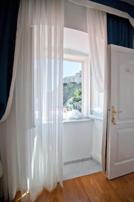 Blue Studio Apartment Next To The Beach Dubrovnik Bagian luar foto